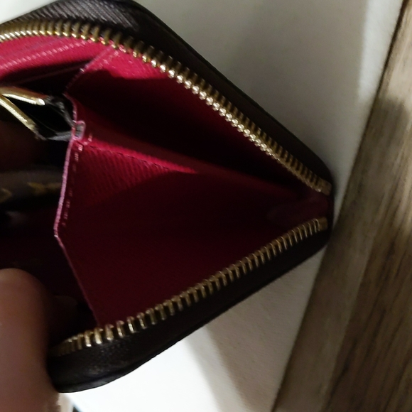 LV zippy wallet - Picture 8 of 16